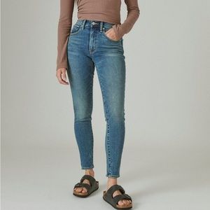 Lucky Brand High Rise Bridgette Skinny Ankle Jean